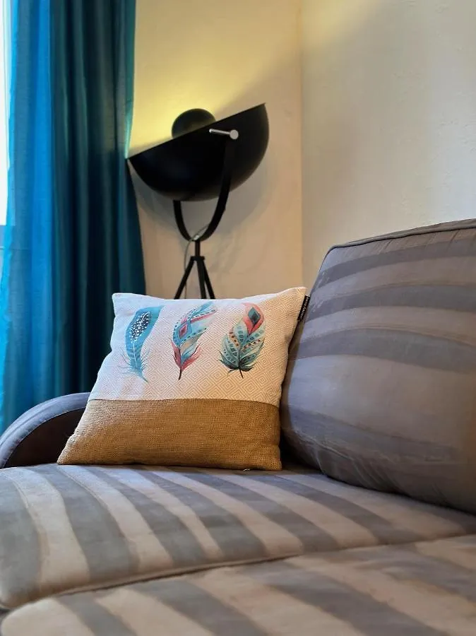 Romantique - Neaspace Vieux Niza 0*,